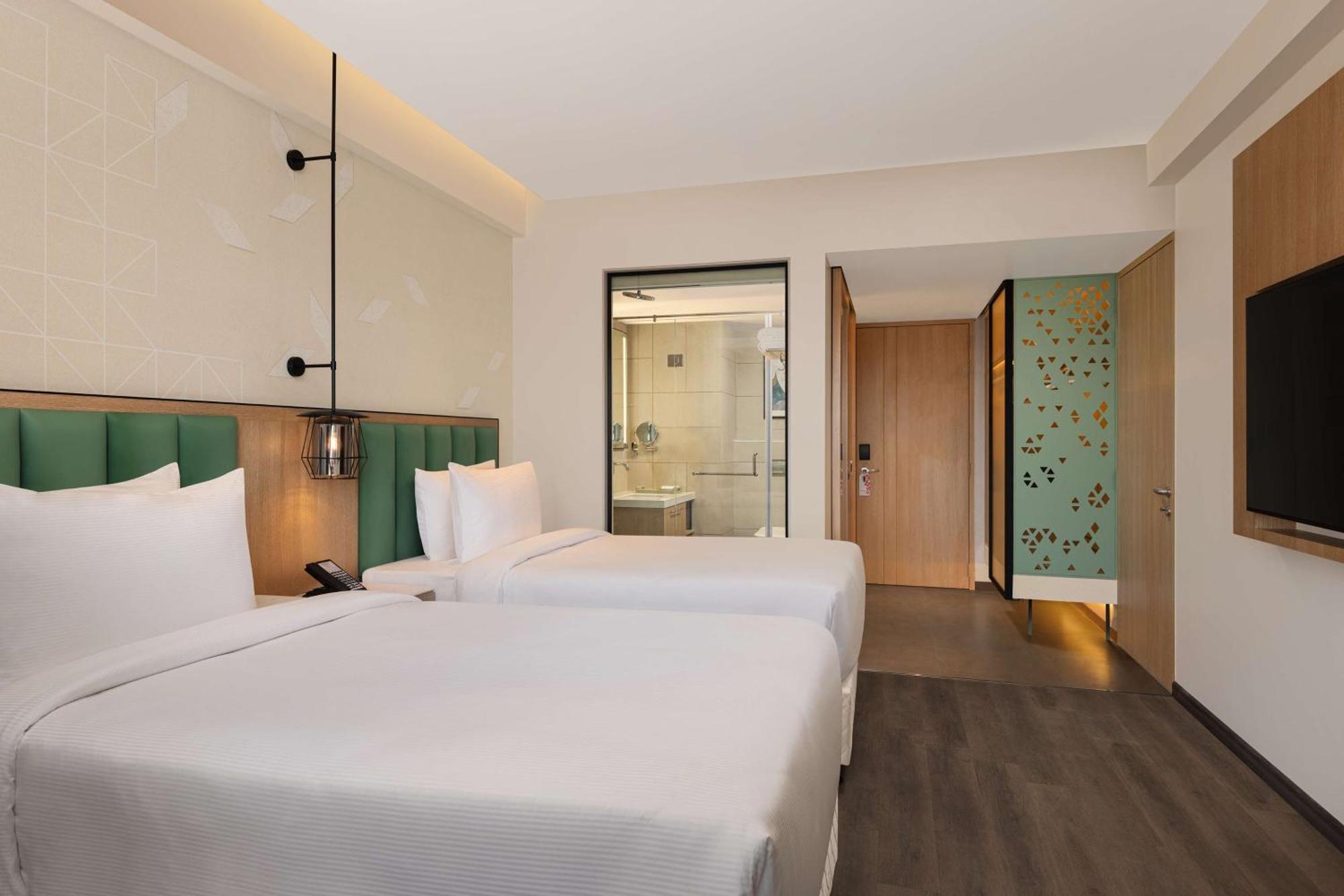 Hilton Garden Inn Surat City Centre Dış mekan fotoğraf